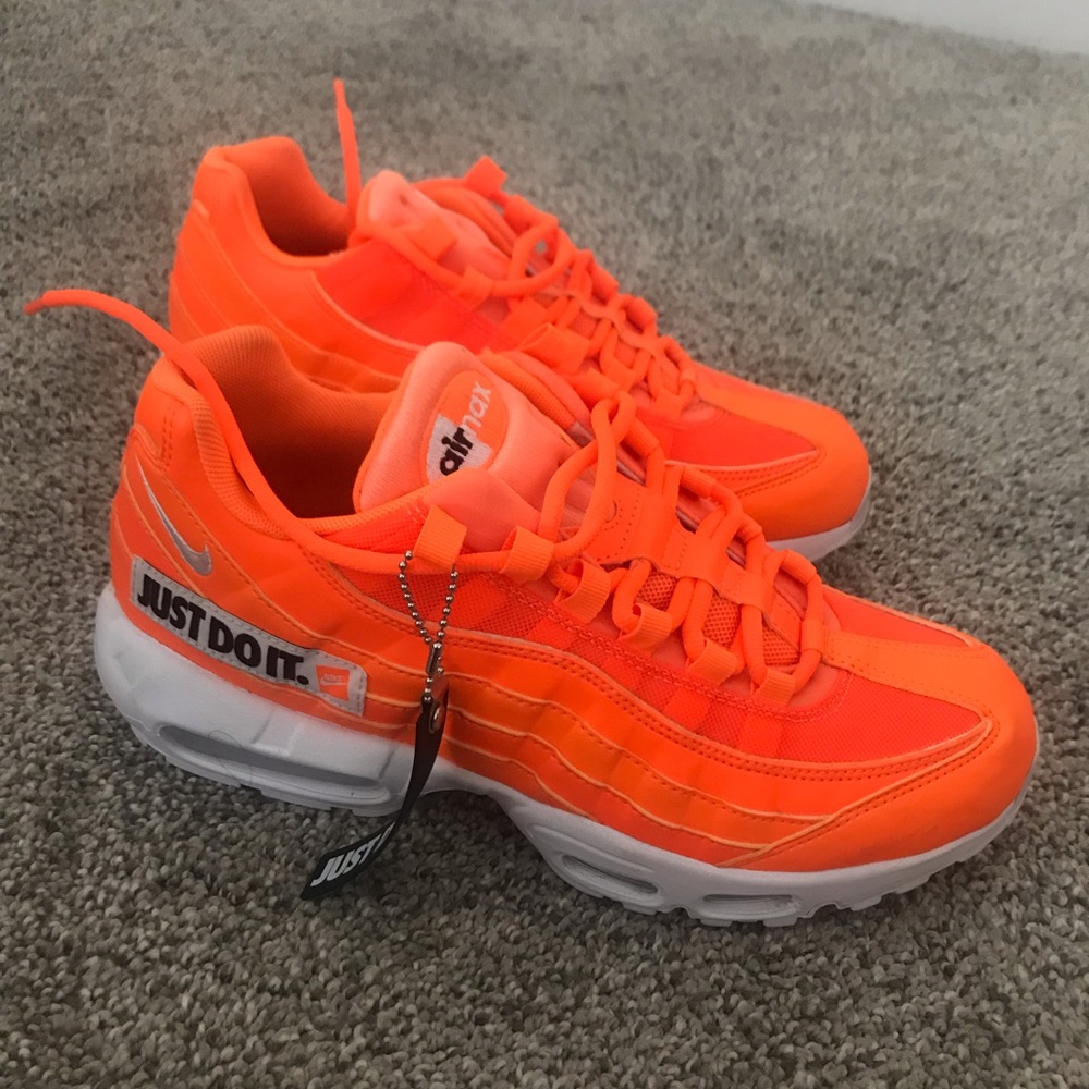AirMax - Picture 3 of 3